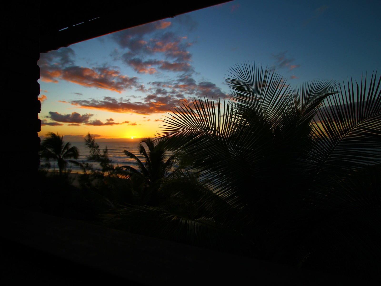 Pôr do sol visto da varanda da pousada